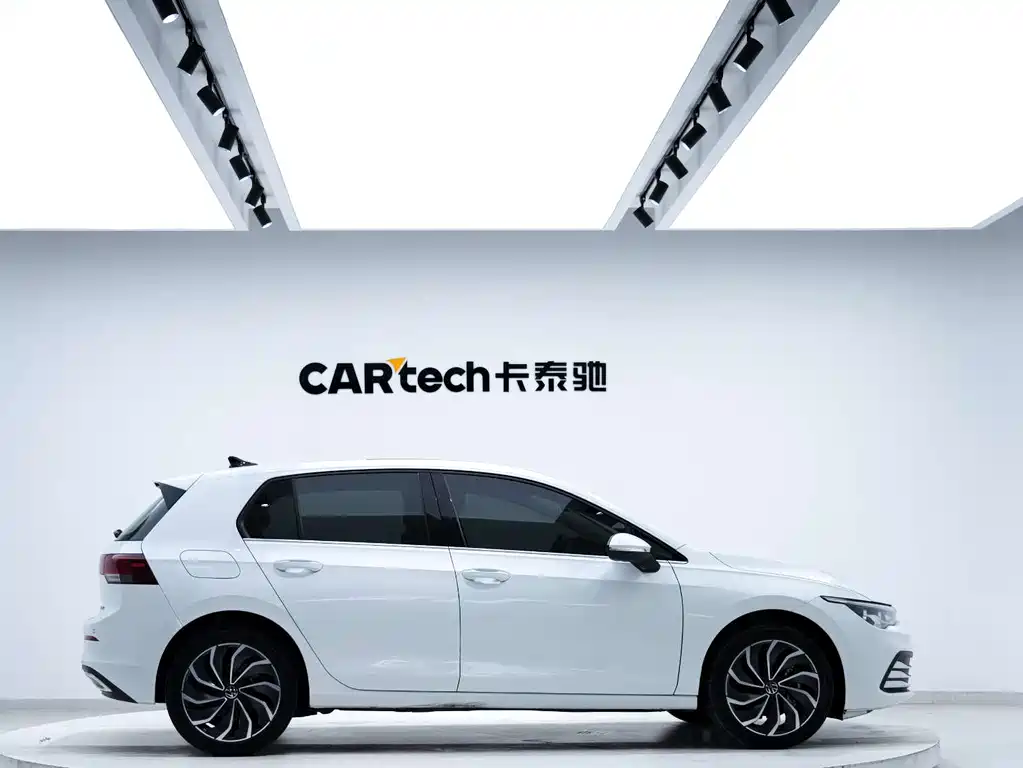 Golf 2023 Facelift 200TSI DSG Pro