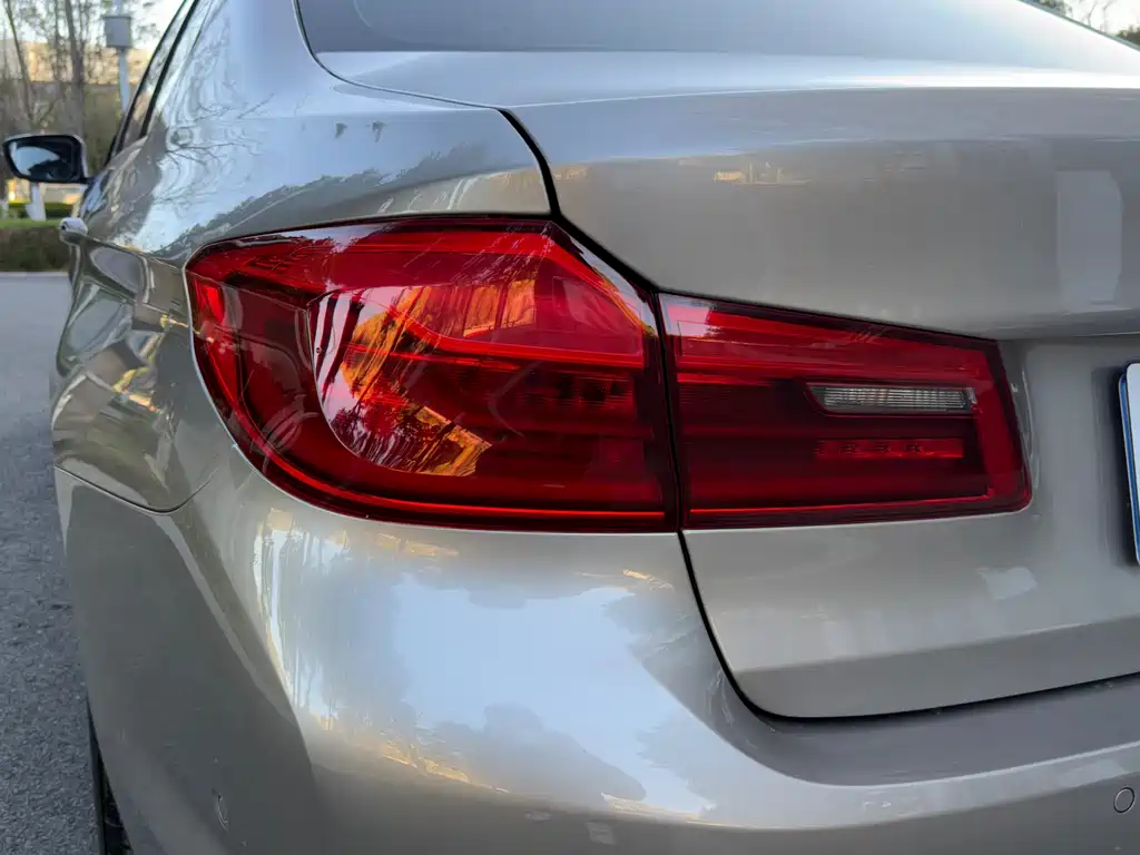 BMW 5 Series 2018 Facelift 530Li Leading Edition Luxury Package