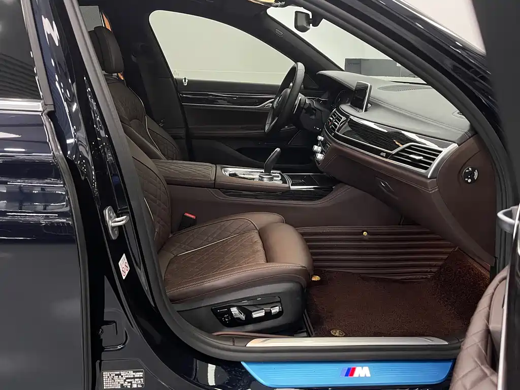 BMW 7 Series 2021 740Li Leading Edition M Sport Package