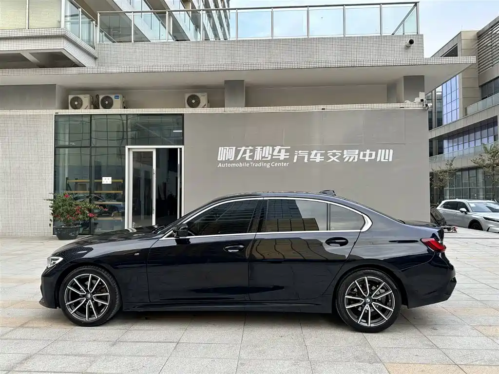BMW 3 Series 2022 325Li M Sport Package