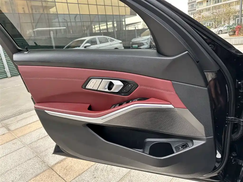 BMW 3 Series 2022 325Li M Sport Package