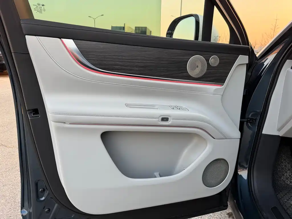 AITO M9 2024 Extended-Range Ultra 52kWh 6-Seater