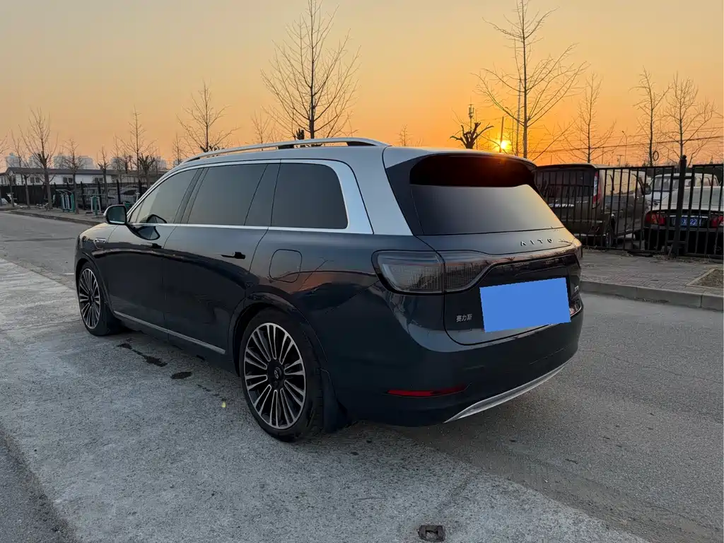 AITO M9 2024 Extended-Range Ultra 52kWh 6-Seater
