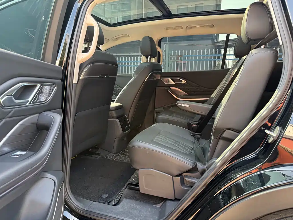 Hongqi HS7 PHEV 2024 2.0T AWD Qi Chang Edition 6-Seater