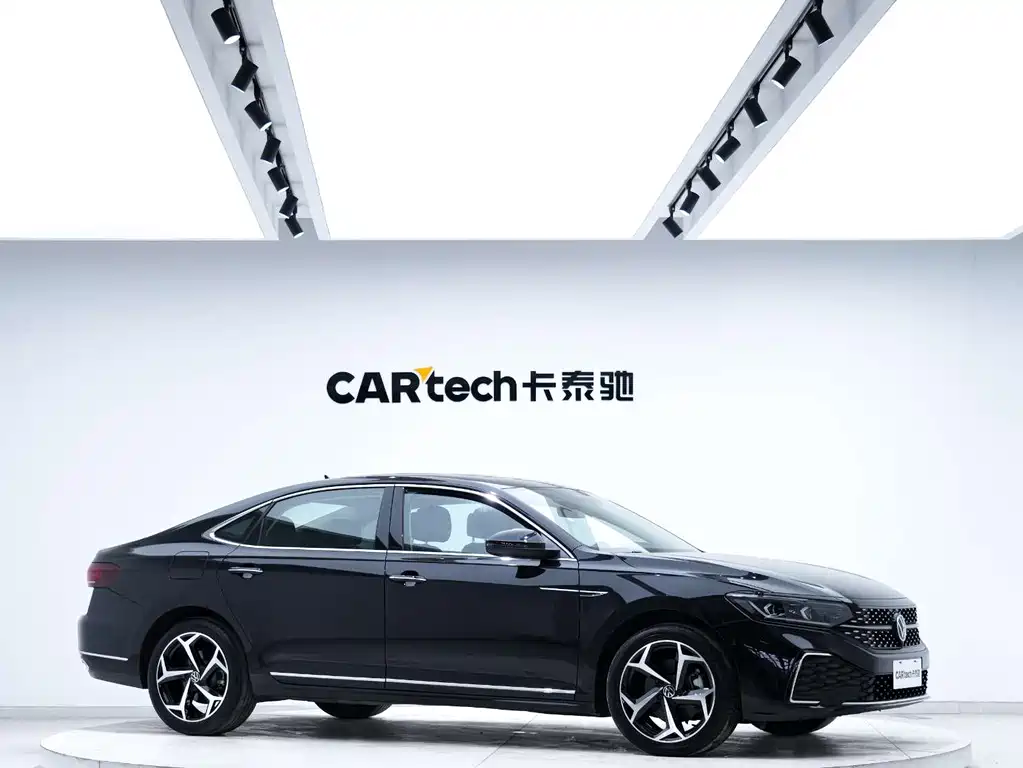 Volkswagen Passat 2023 Facelift 330TSI Starry Sky Luxury Edition