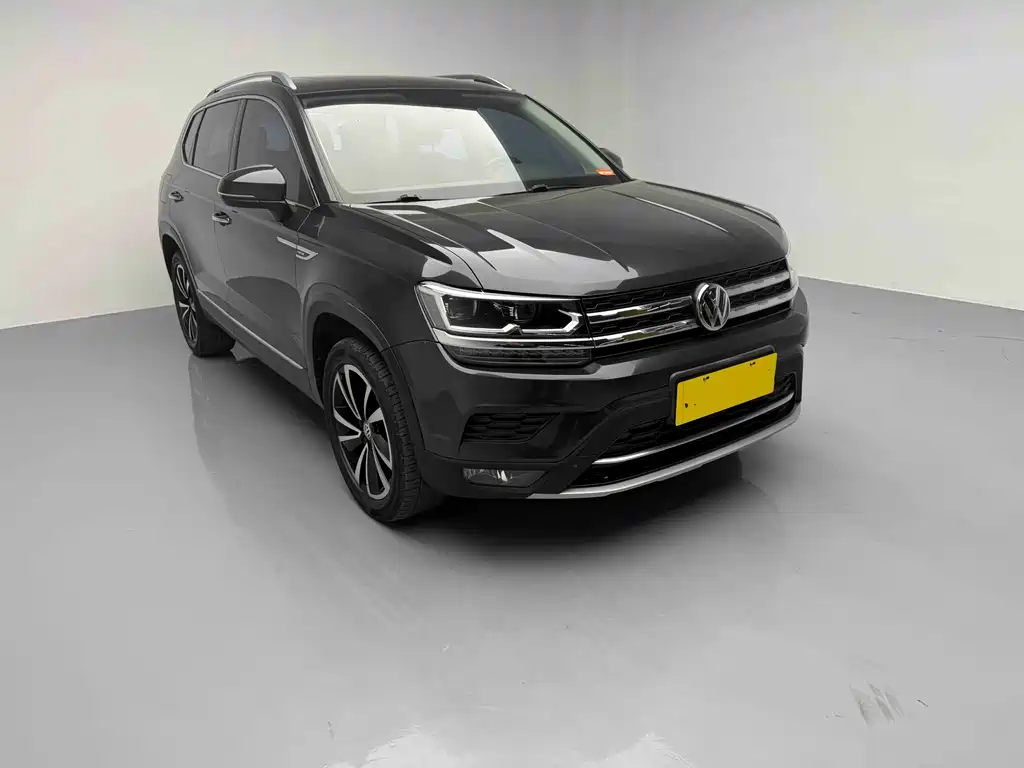 Tharu 2019 330TSI AWD Luxury Edition China VI