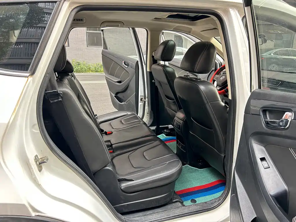 Fengguang 580 2016 1.5T Manual Comfort Edition