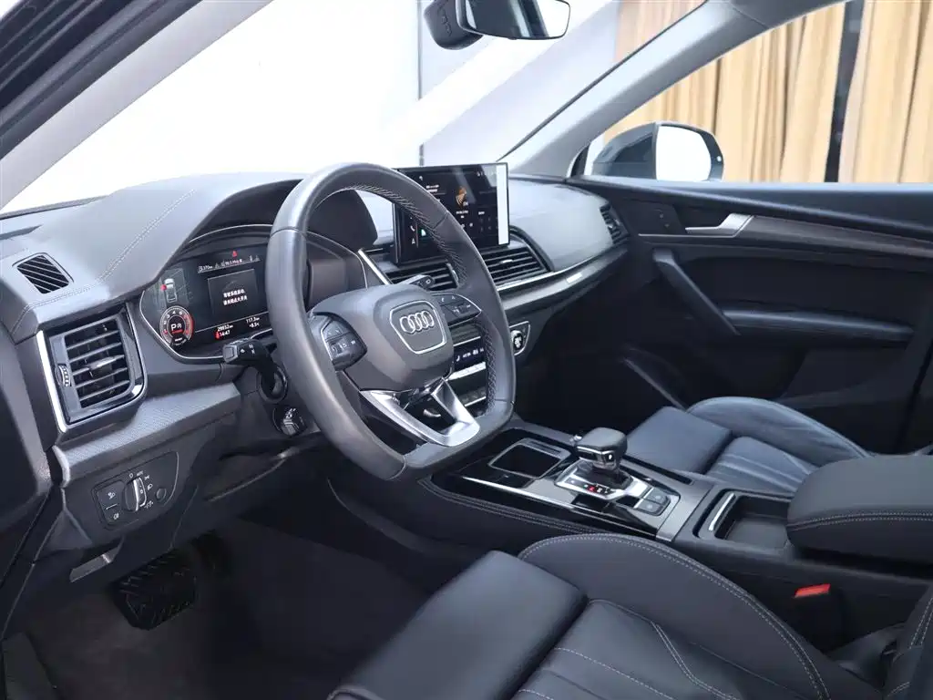Audi Q5L 2022 40T Premium Sport