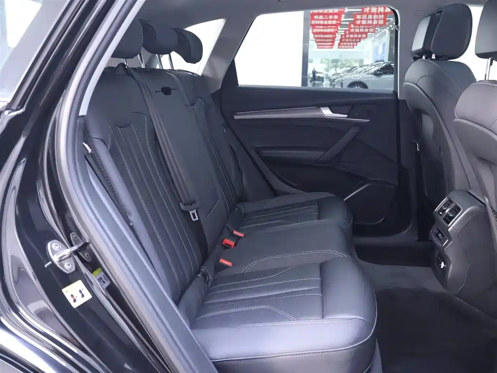 Audi Q5L 2022 40T Premium Sport
