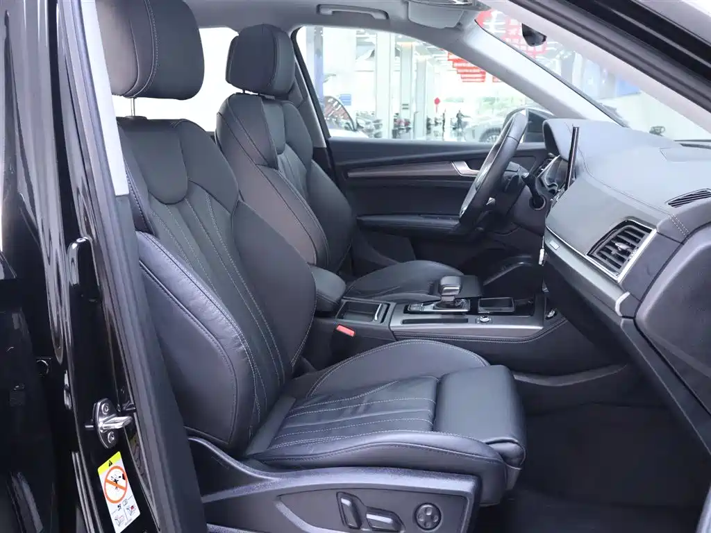 Audi Q5L 2022 40T Premium Sport