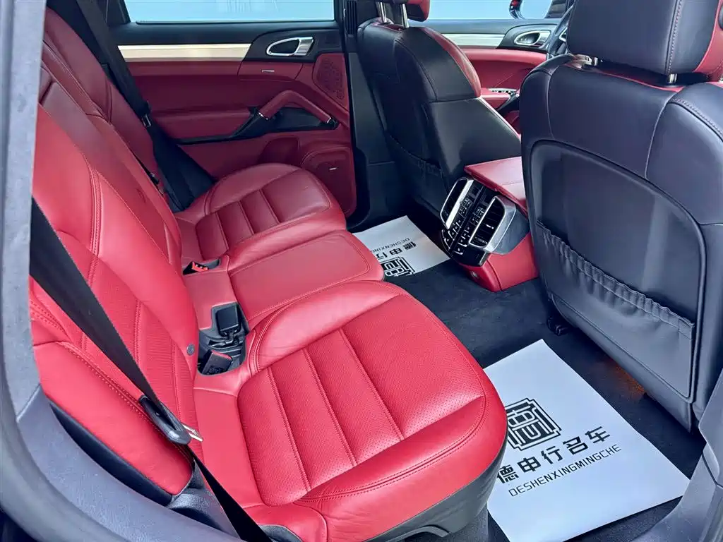 Cayenne 2015 Cayenne Turbo 4.8T