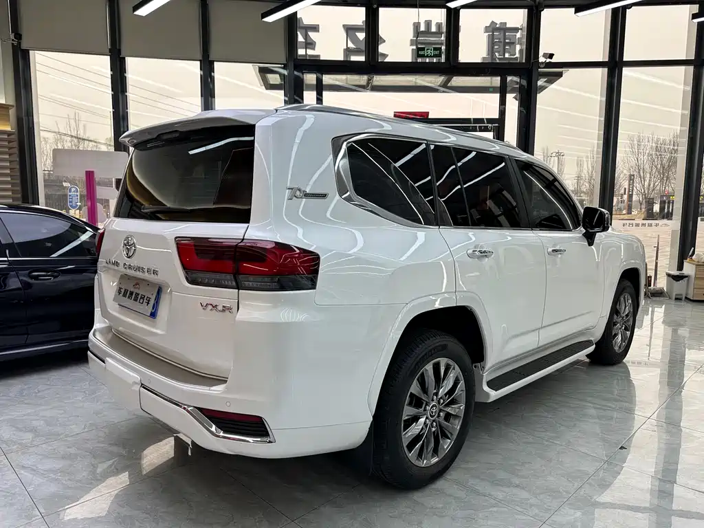 Land Cruiser LC300 2023 3.5T VX-R
