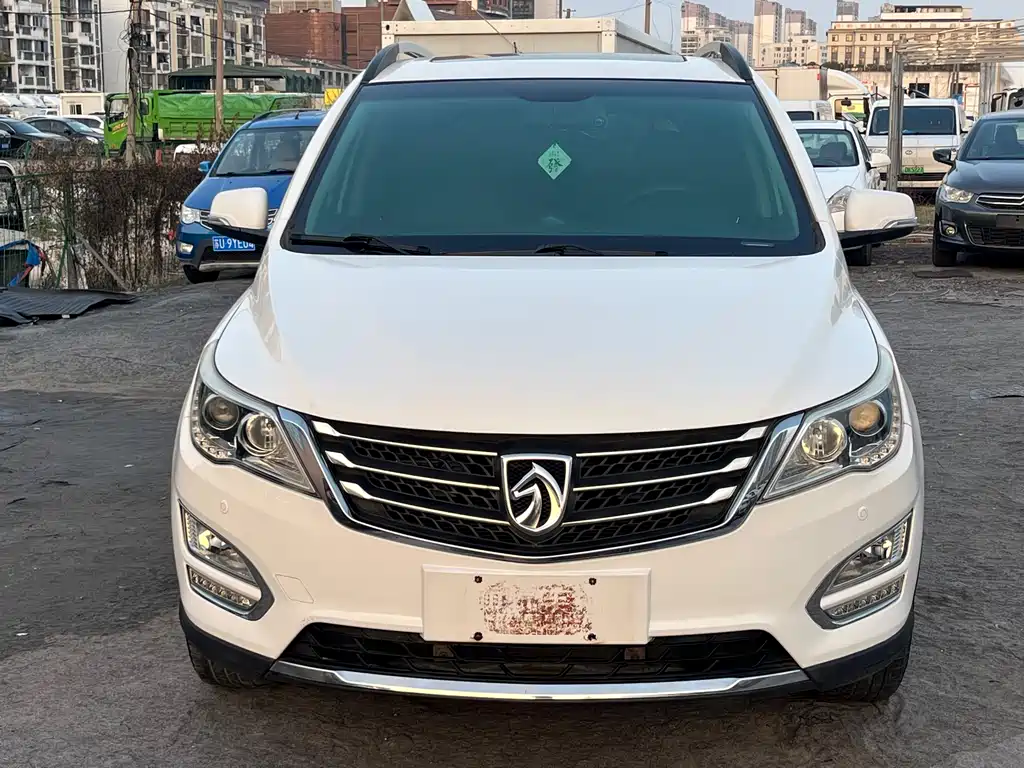 Baojun 560 2015 1.8L Manual Luxury Edition