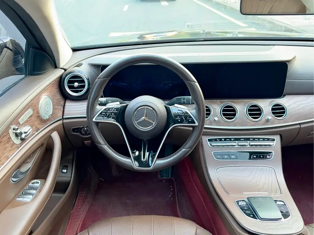 Mercedes-Benz E-Class 2022 E 300 L Luxury