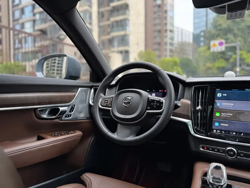 Volvo V90 2023 Cross Country B5 AWD Inscription Pro