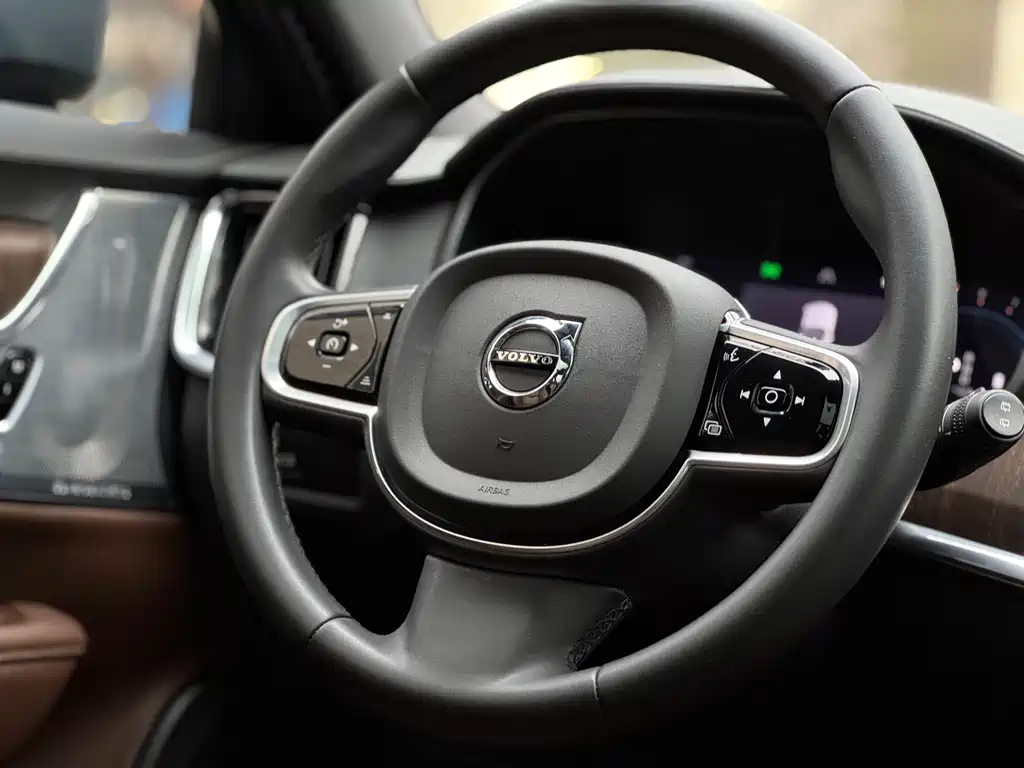 Volvo V90 2023 Cross Country B5 AWD Inscription Pro