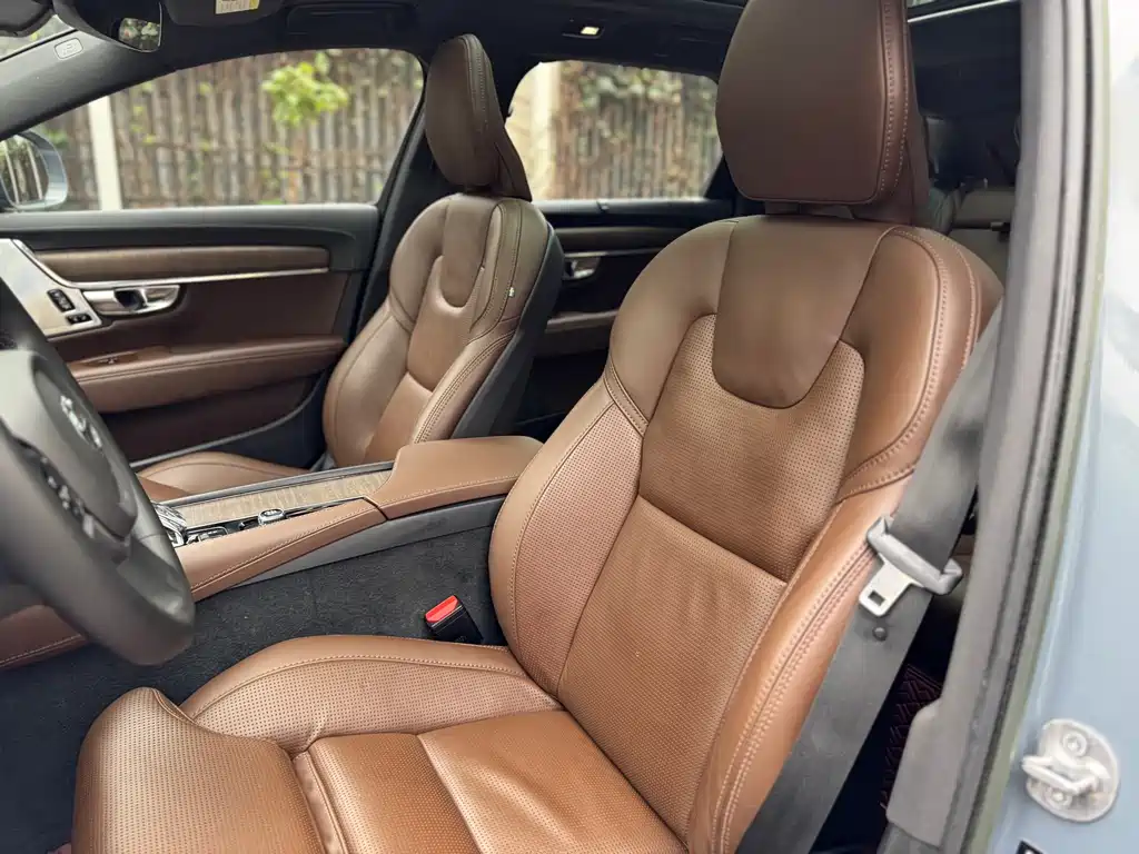 Volvo V90 2023 Cross Country B5 AWD Inscription Pro
