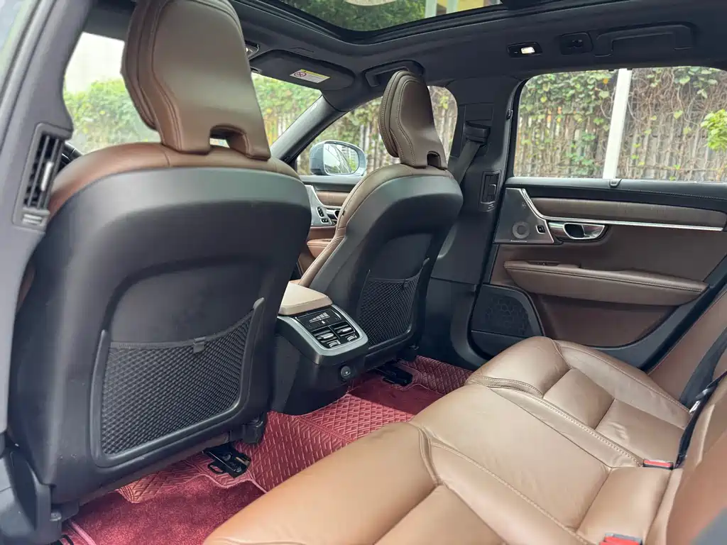 Volvo V90 2023 Cross Country B5 AWD Inscription Pro