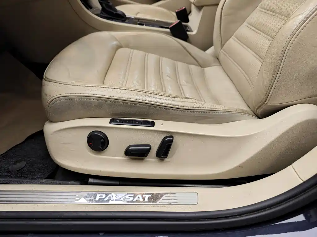 Volkswagen Passat 2015 1.8TSI DSG Yuzun Edition