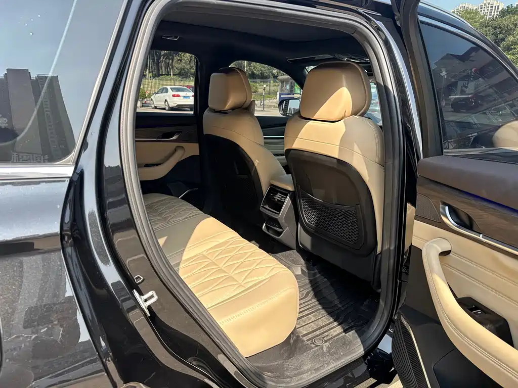 Geely Monjaro 2025 Dongfang Yao 2.0TD Automatic Jinzhao Edition