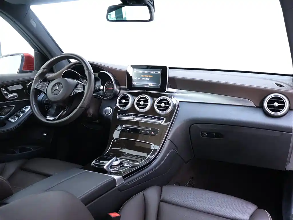 Mercedes-Benz GLC 260 4MATIC Dynamic (2016)