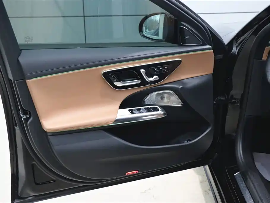 Mercedes-Benz E-Class 2024 E 300 Fashion Sport Edition