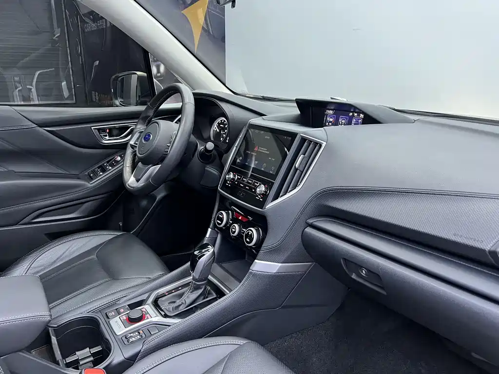Subaru Forester 2021 2.0i Luxury Edition EyeSight