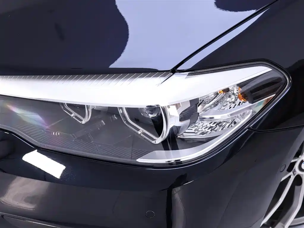 BMW 5 Series 2020 525Li M Sport Package