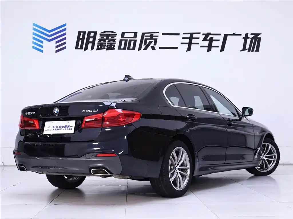BMW 5 Series 2020 525Li M Sport Package