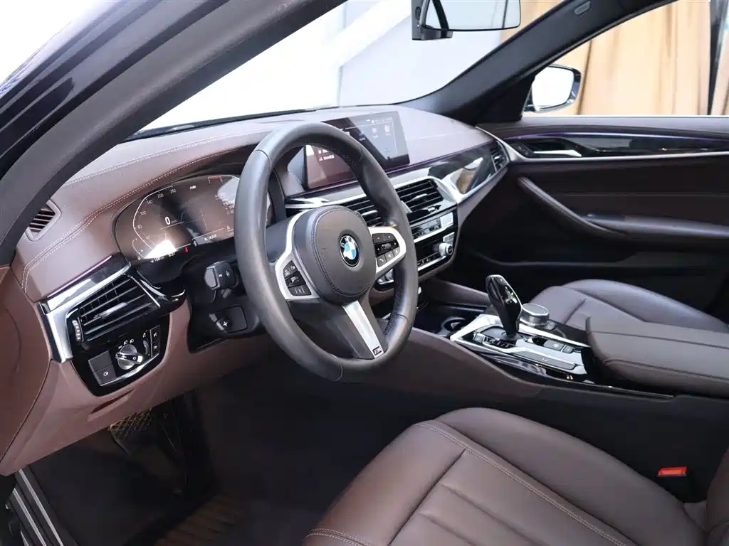 BMW 5 Series 2020 525Li M Sport Package