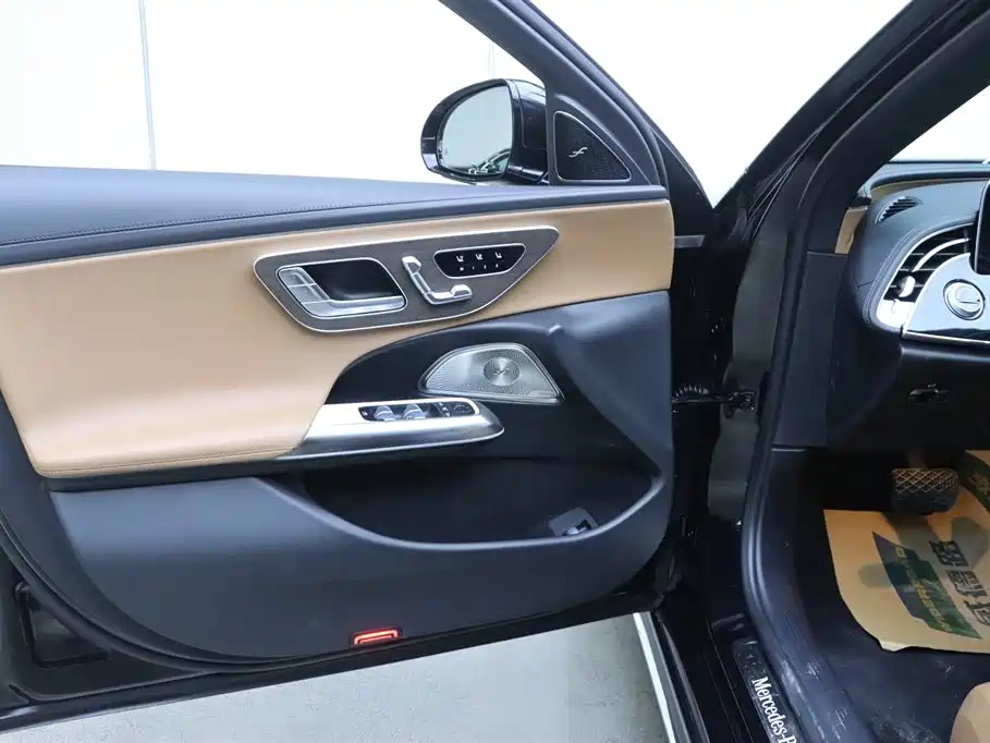 Mercedes-Benz E-Class 2024 E 300 L Luxury