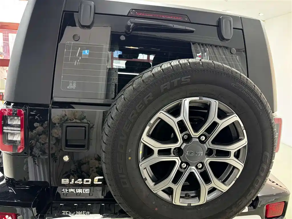 Beijing BJ40 2023 2.0T Automatic 4WD Urban Hunter Edition Xiake