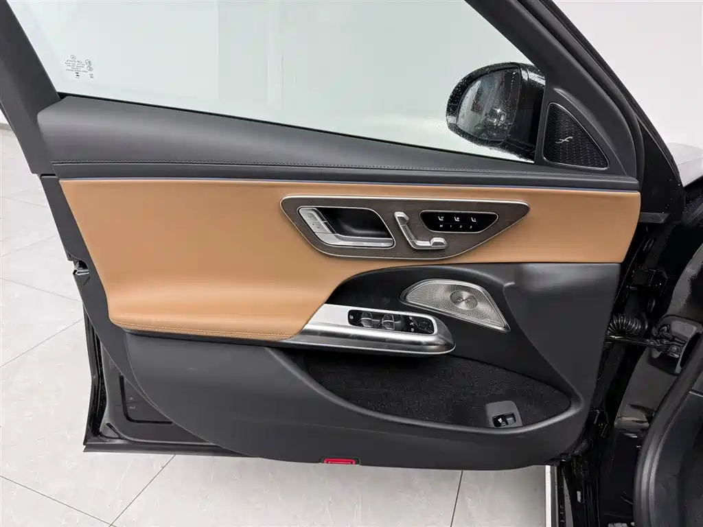 Mercedes-Benz E-Class 2026 E 300 L Luxury