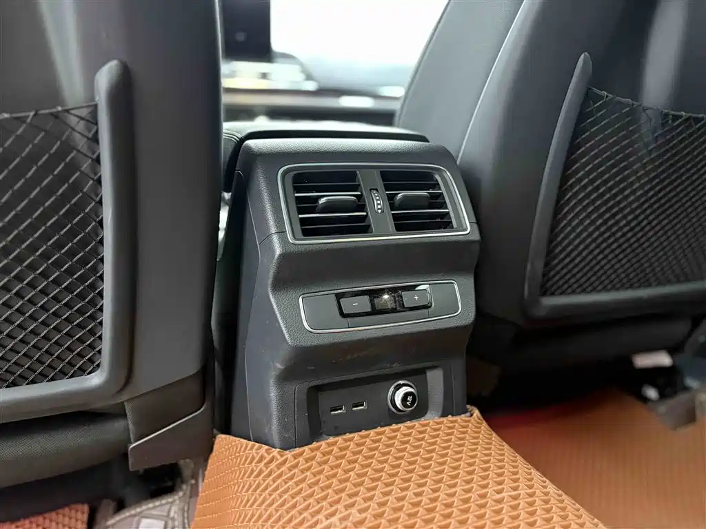 Audi Q5L 2024 40 TFSI Sport