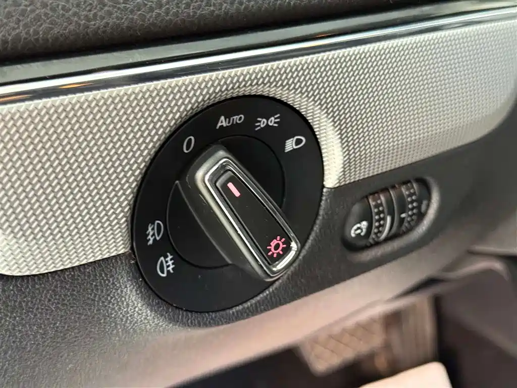 Volkswagen Sagitar 2018 1.6L Comfortline Automatic