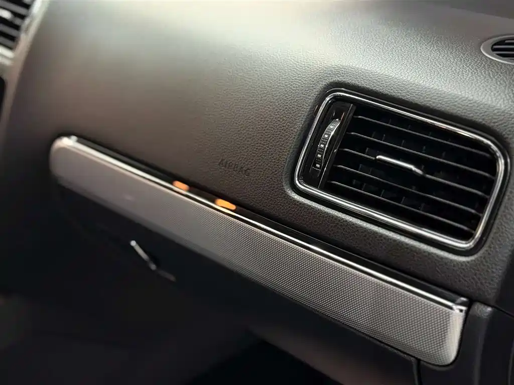 Volkswagen Sagitar 2018 1.6L Comfortline Automatic