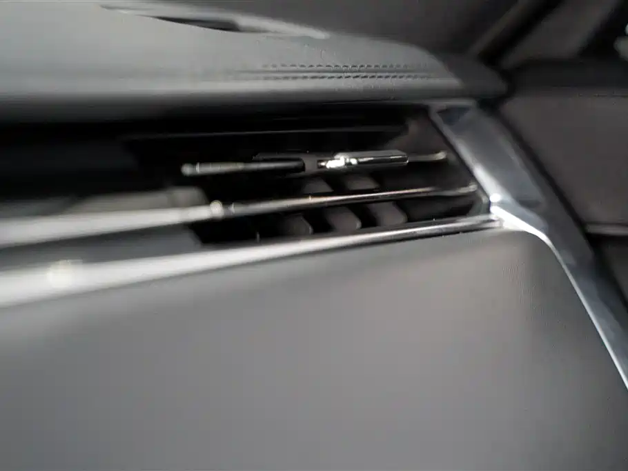 Range Rover 2023 3.0 L6 360PS Vogue Edition