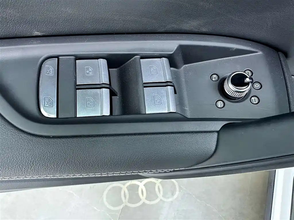 Audi Q5L 2024 40 TFSI Luxury Dynamic Edition