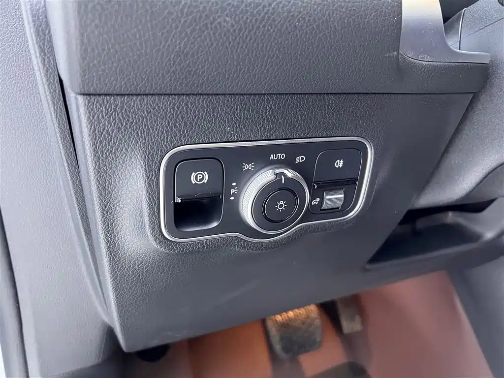 Mercedes-Benz GLB 200 Fashion Edition 2022 Facelift
