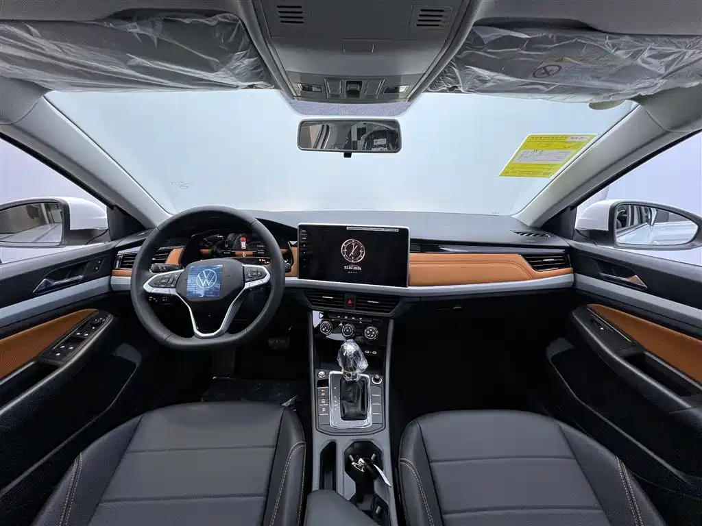 Bora 2025 Facelift 200TSI DSG Yuexing Navigation Edition