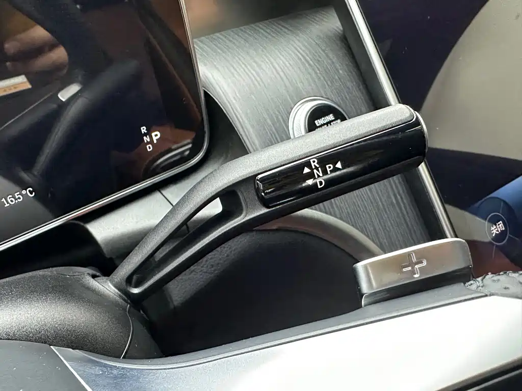 Mercedes-Benz GLC 260 L 4MATIC Luxury 5-seater