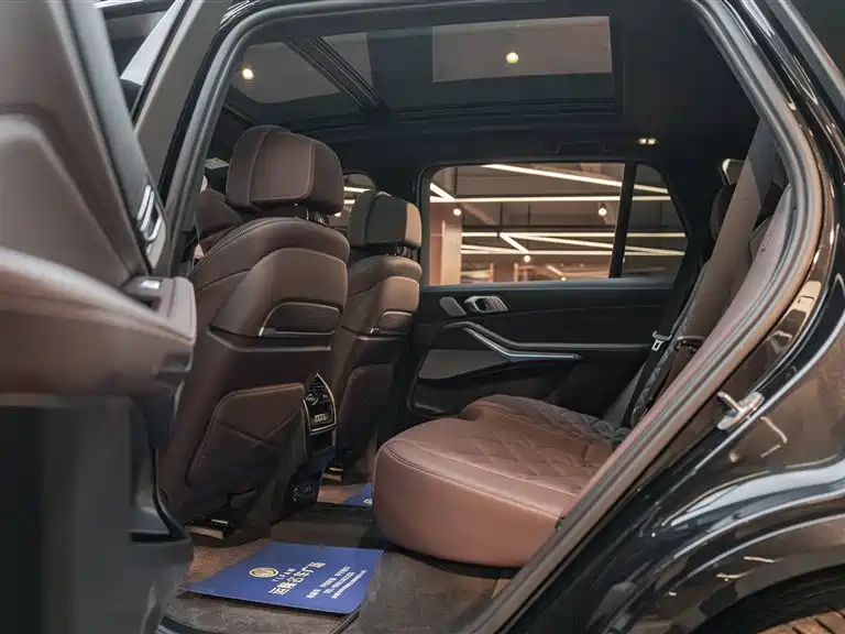 BMW X5 2022 xDrive 40Li M Sport Package
