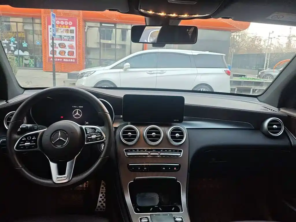 Mercedes-Benz GLC 260 L 4MATIC Luxury