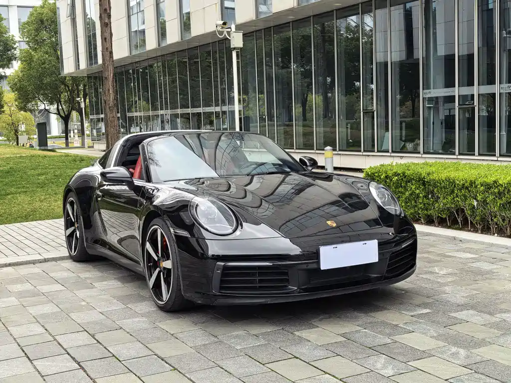 Porsche 911 Targa 4 3.0T