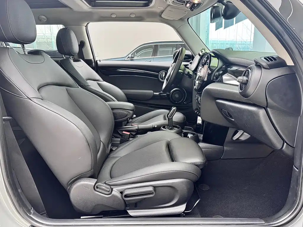 MINI Cooper Artist 2023 Facelift 1.5T