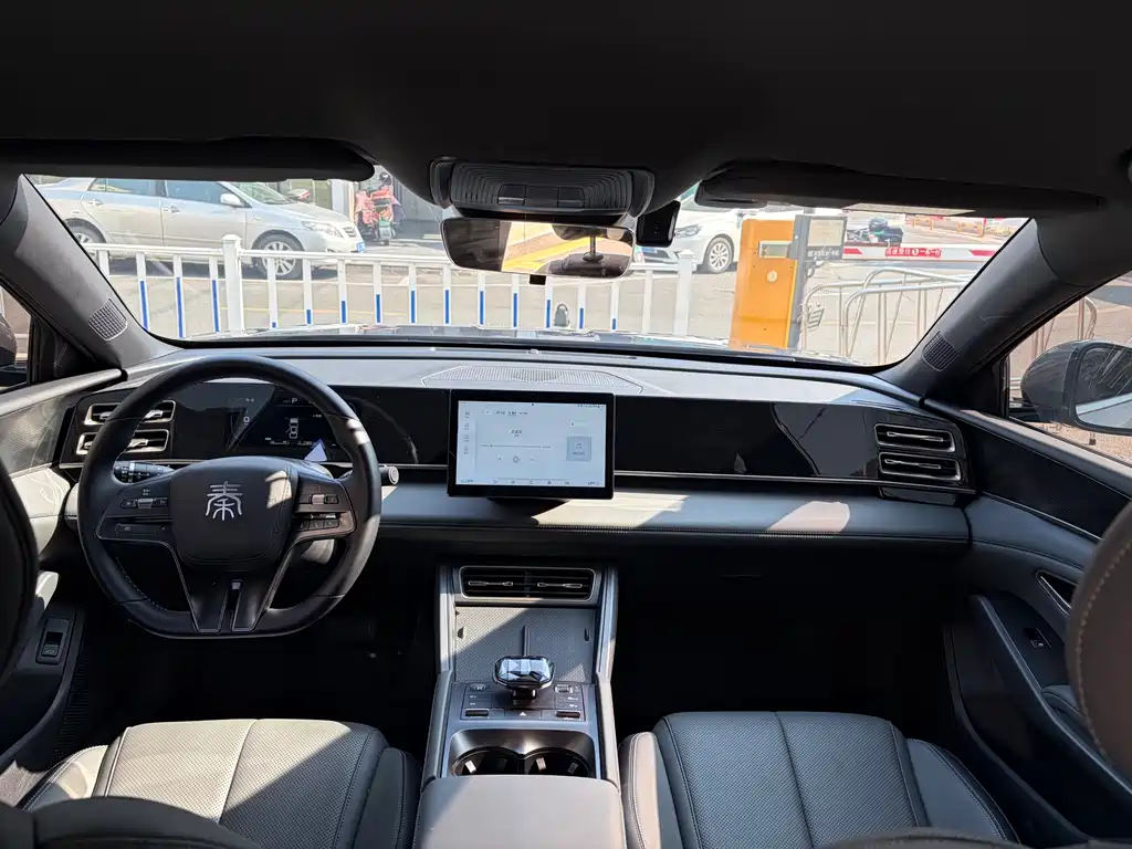 BYD Qin L 2024 DM-i 80KM Beyond Edition