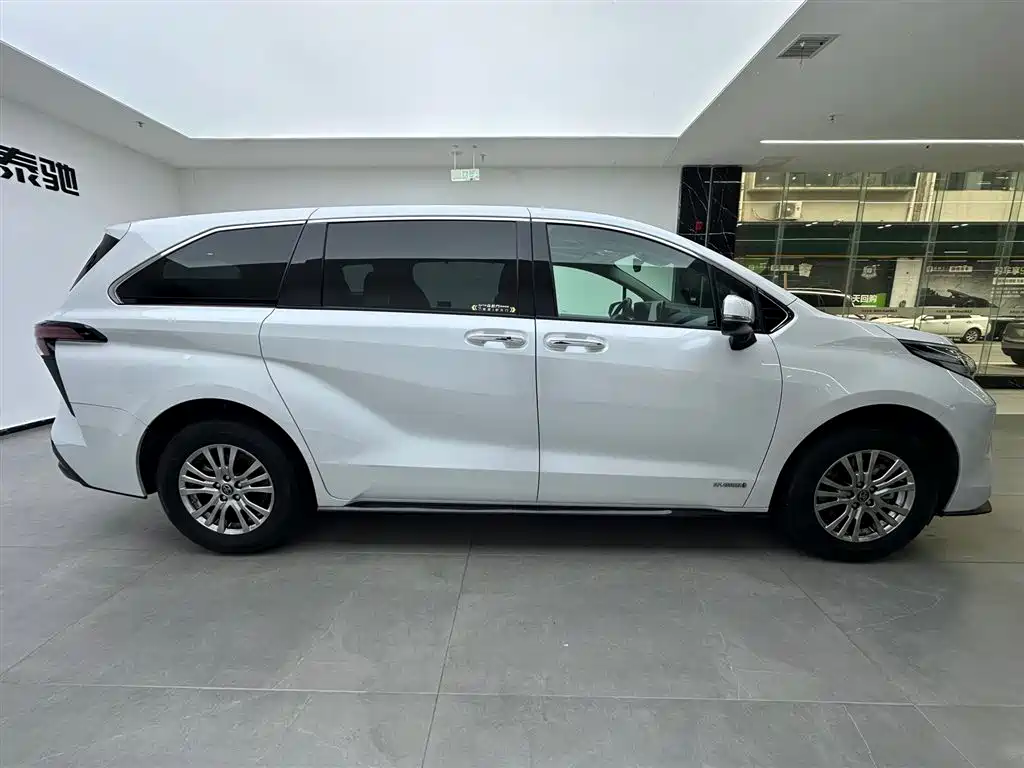 Sienna 2021 2.5L Hybrid Luxury Edition