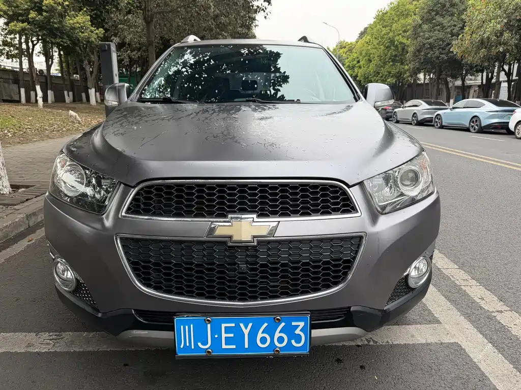 Chevrolet Captiva 2014 2.4L AWD Flagship Edition 7-Seater