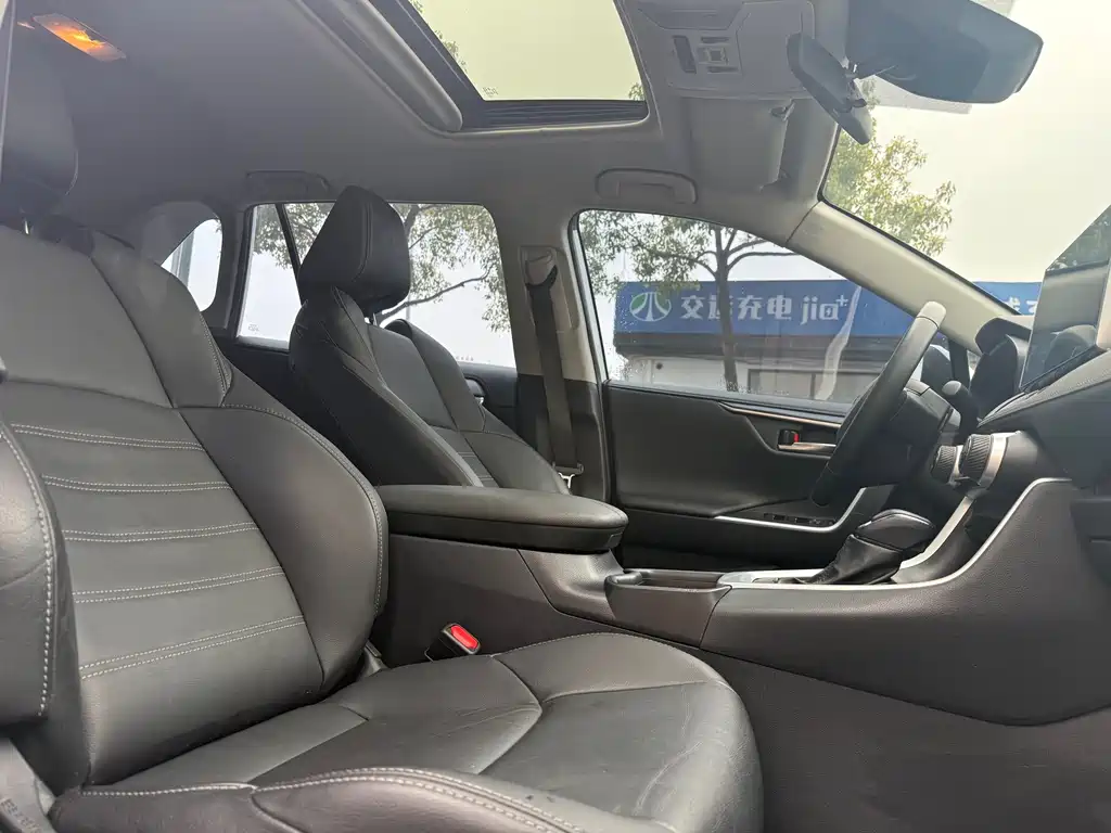 Toyota Wildlander 2022 2.0L CVT AWD Luxury Edition