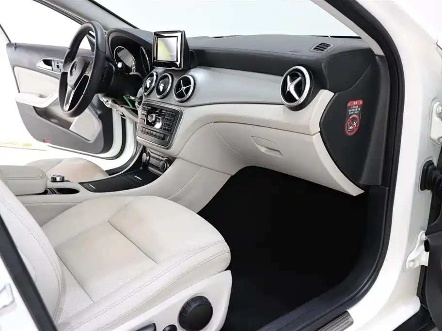 Mercedes-Benz GLA 2015 GLA 200 Fashion Edition